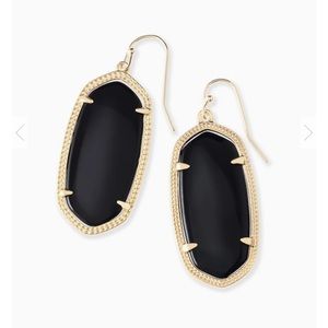 Medium Kendra Scott black earrings